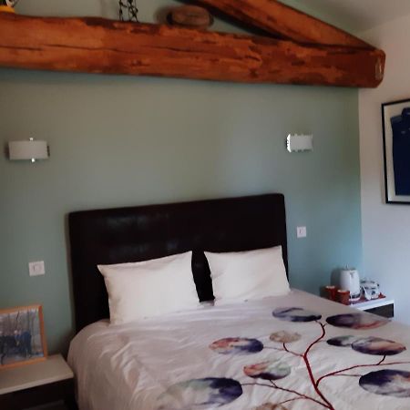 Bed and Breakfast La Ferme De Capucine Culhat Экстерьер фото